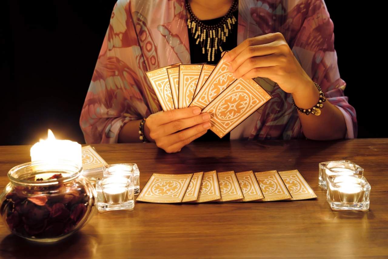 Tarot y videncia de la vidente Luz María