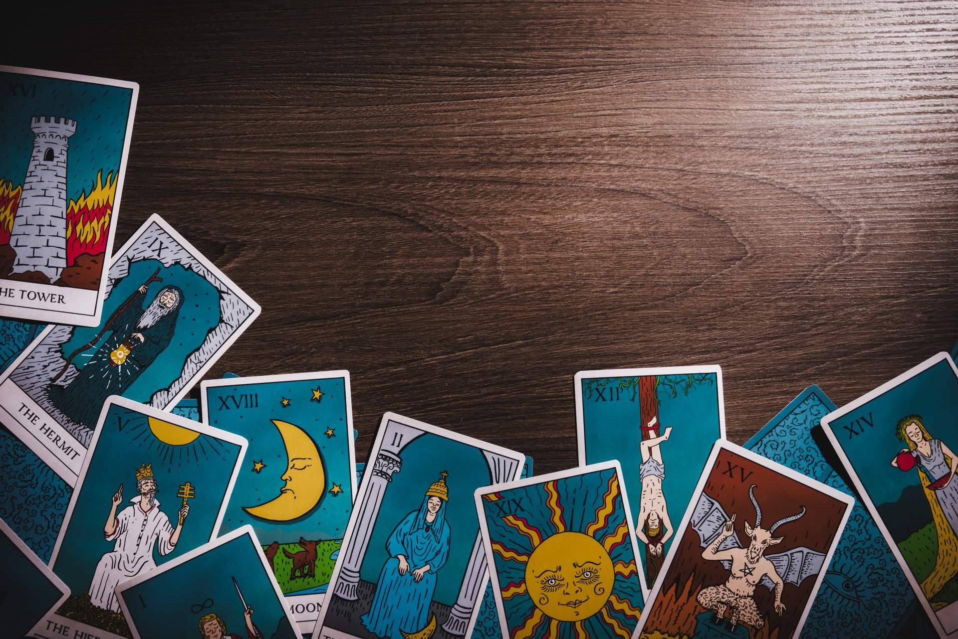 ¿Dónde se puede realizar lecturas del Tarot express?: Papacho