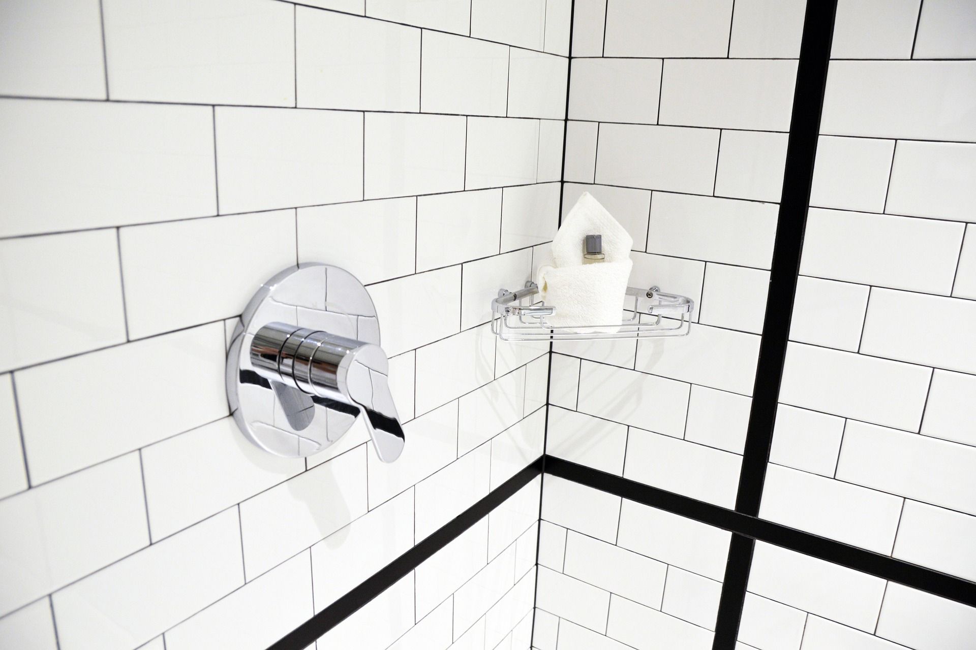 ¿Por qué cambiar bañera por ducha? según Platosdeducha.online