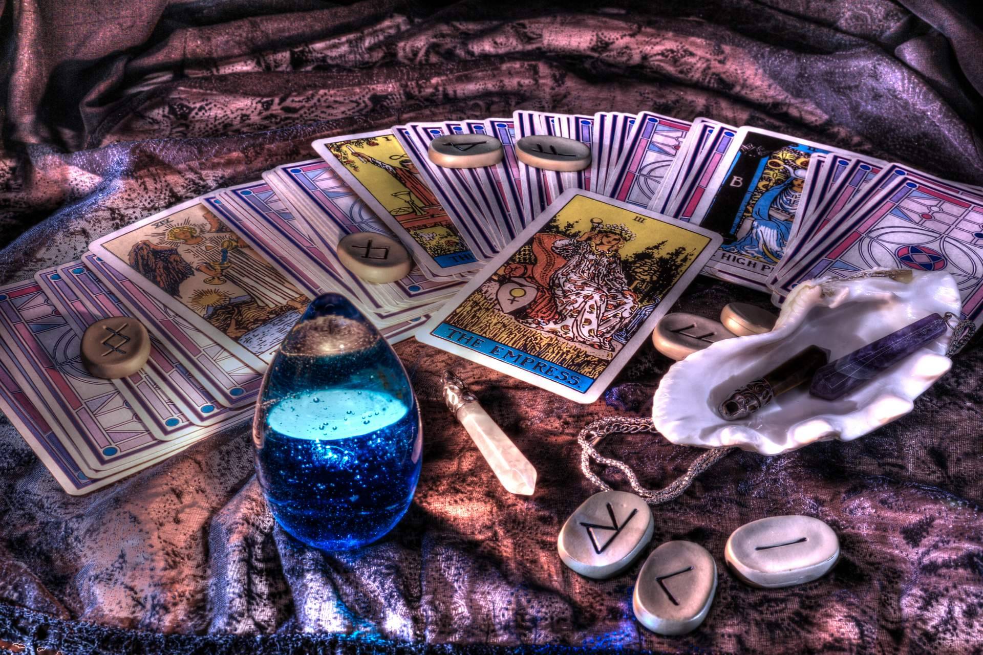 Buenas Videntes ofrece su servicio de tarot visa de confianza