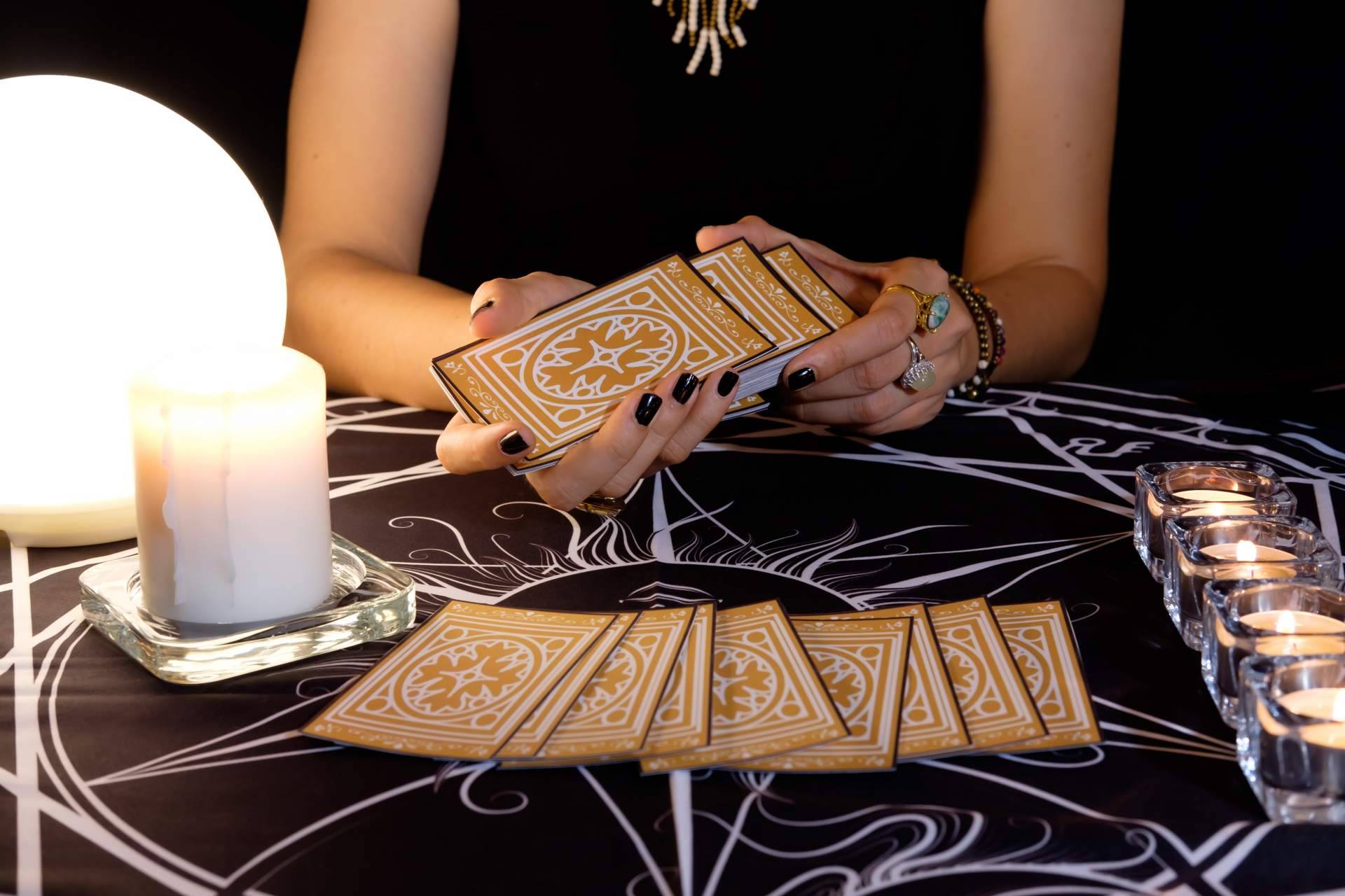 Tarot 10 euros 30 minutos ¿Cómo es la oferta de Tarot 5 por 15?