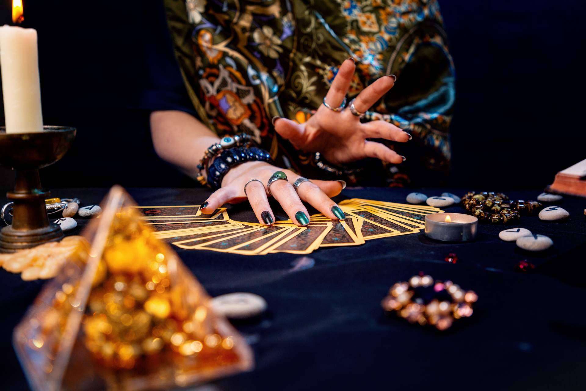 El tarot fiable telefónico de Gabinete Tarot Dama Gris