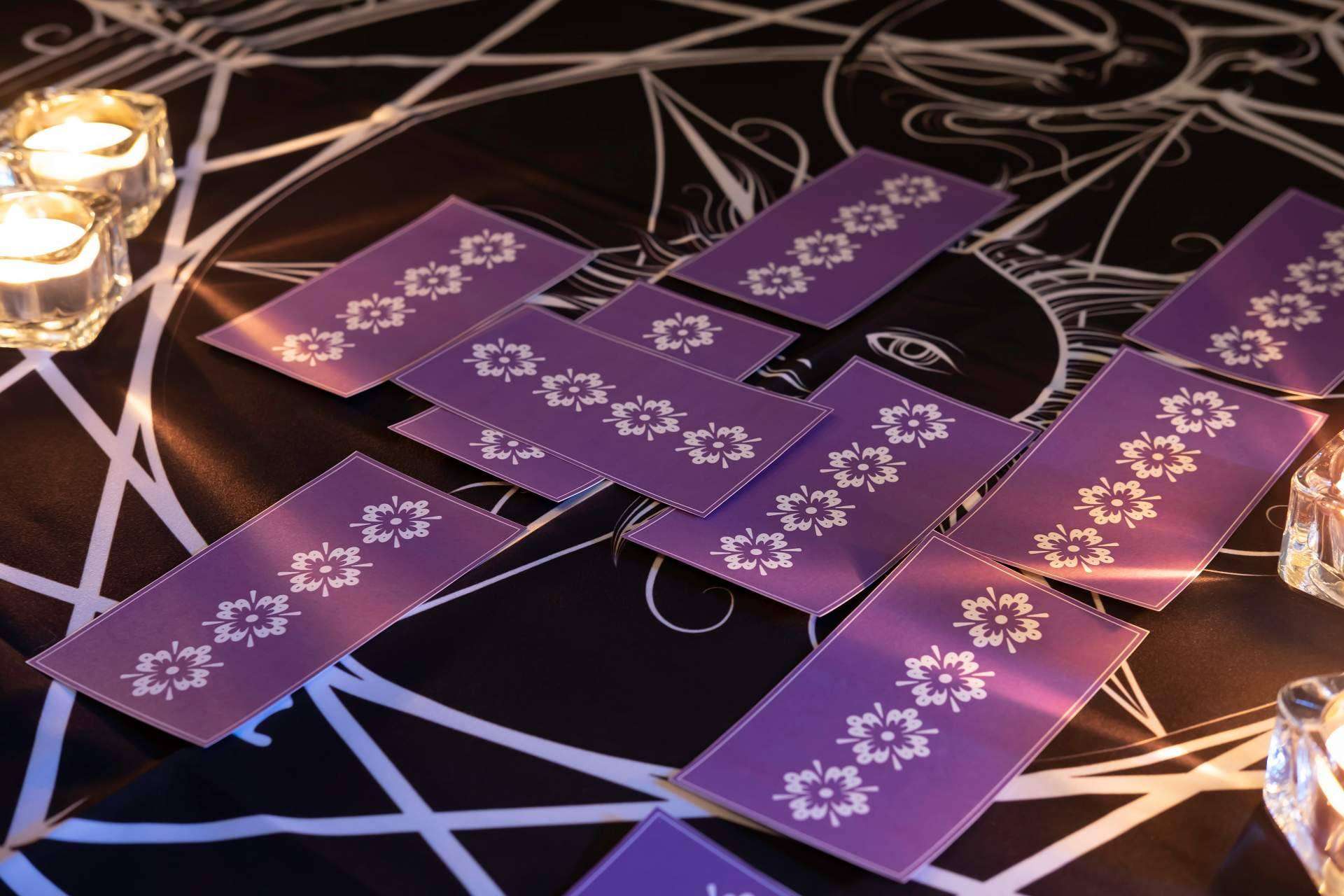 Una web pionera de tarot, cartomancia y radio