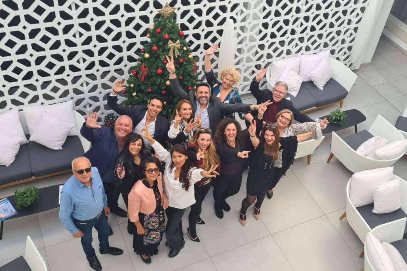 Essens MLM plantea la magia del trabajo en equipo