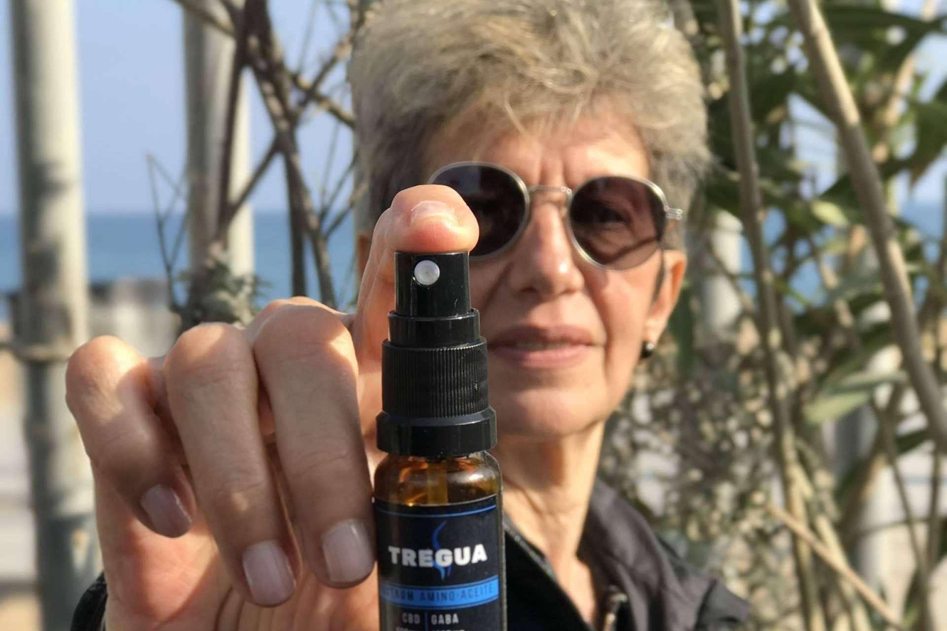 ¿Qué es Ezencia?, la marca de CBD fundada por una mujer emprendedora para combatir su adicción a los fármacos para dormir