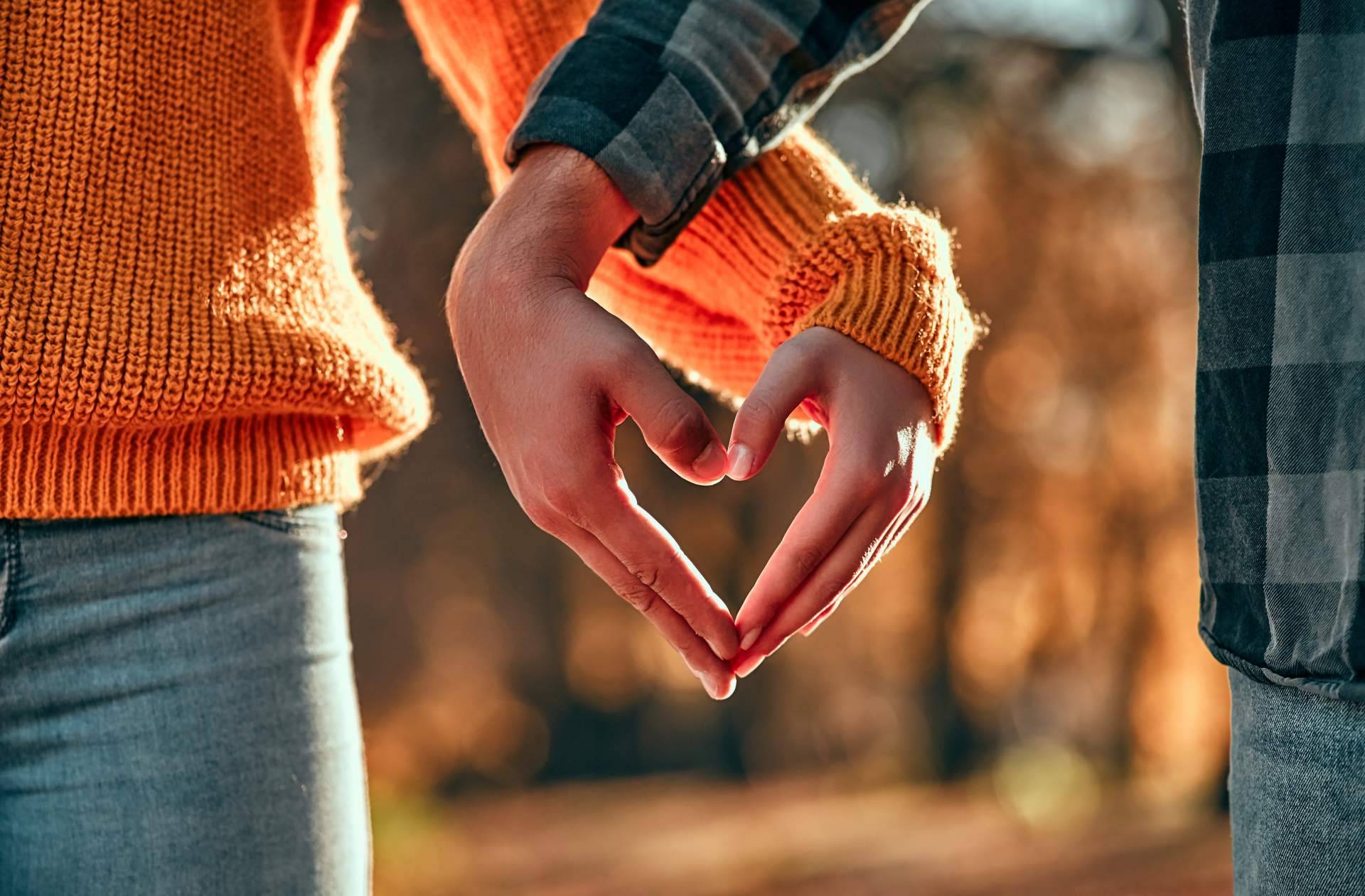 Claves para atraer a un amor positivo, de la mano de Mathie López de Castilla
