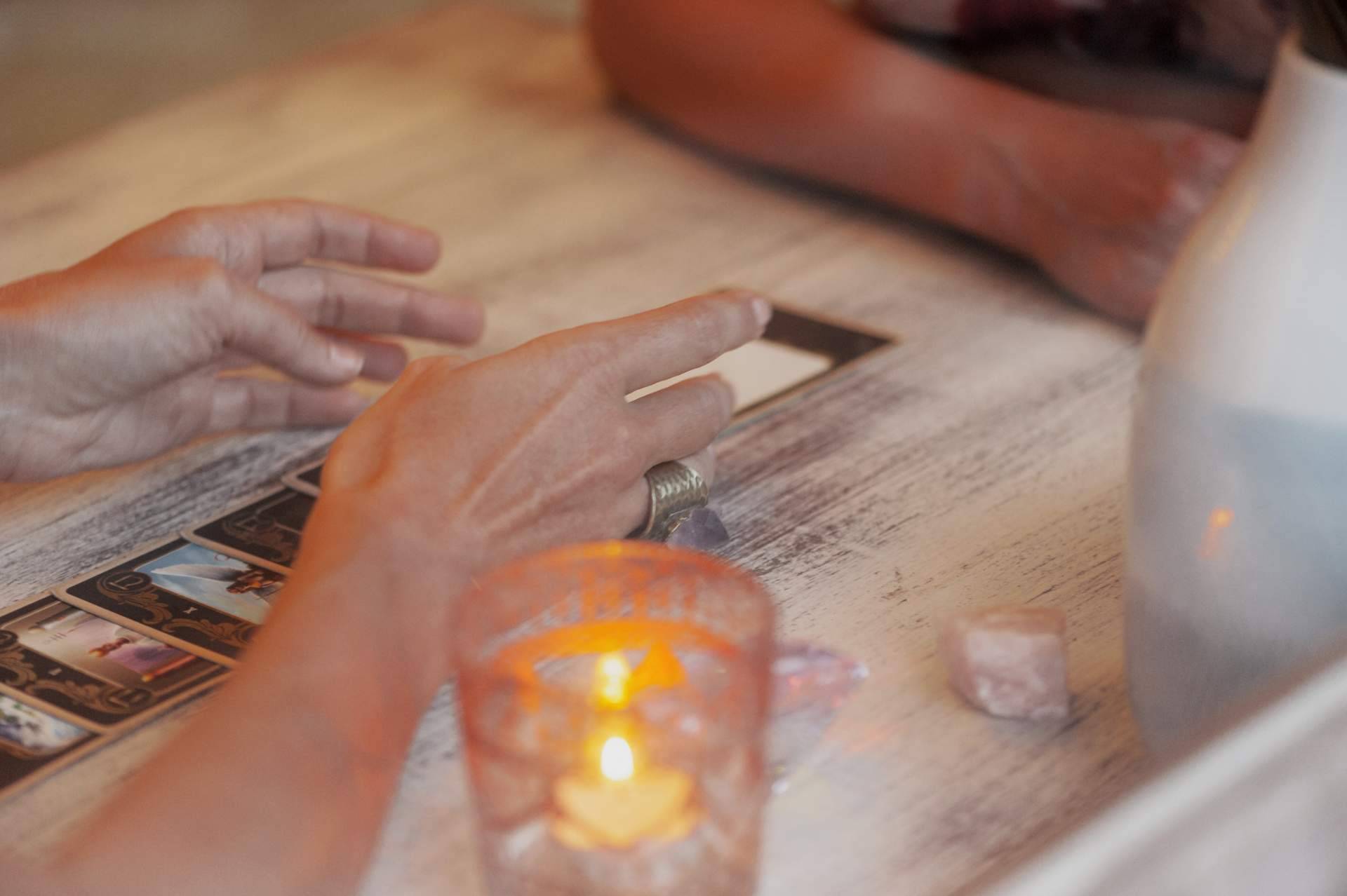 5 consejos para una consulta de tarot eficaz, por el Tarot Rosa Sastre