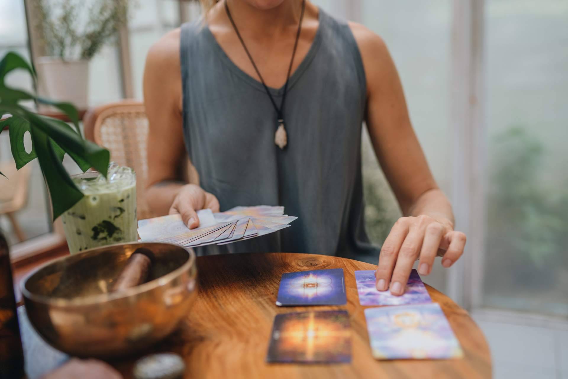 Relación del tarot y el amor en España, por Marta Aguado