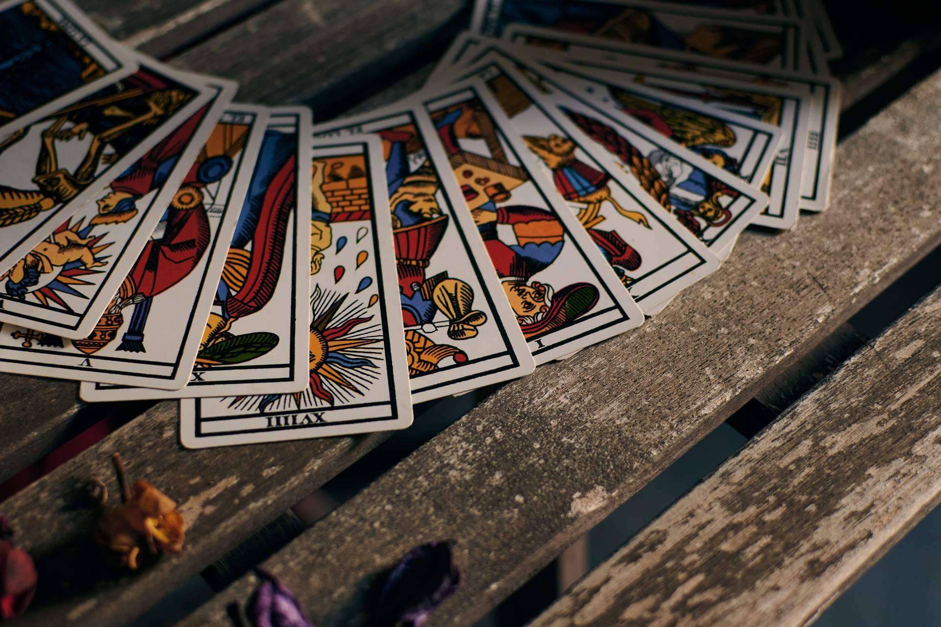 Conocer las cartas del tarot con Manuela Moreno