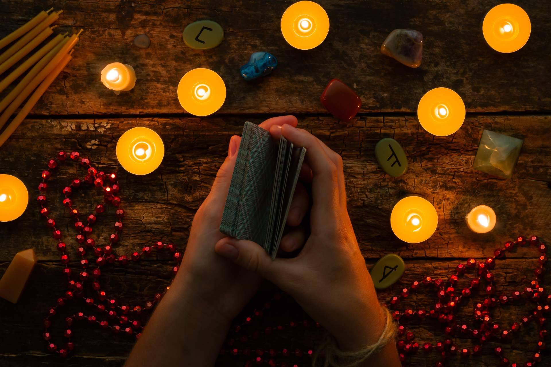 La ayuda que proporciona el tarot de Ana Celeste