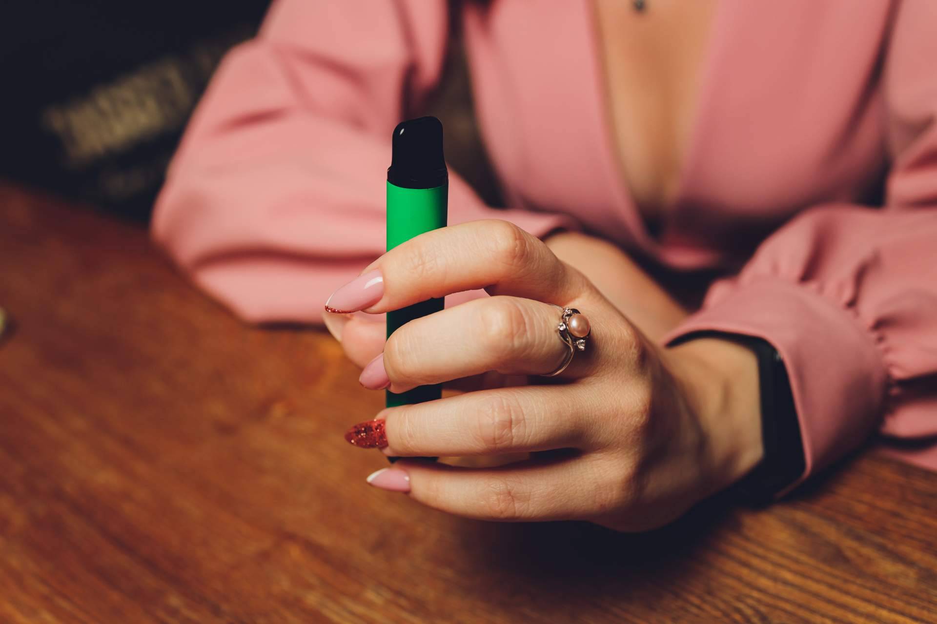 VitalCigar y las facilidades de sus vapers desechables
