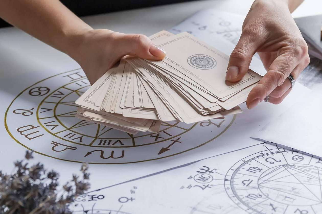 Rituales esotéricos con la especialista Mónica Triple Luna