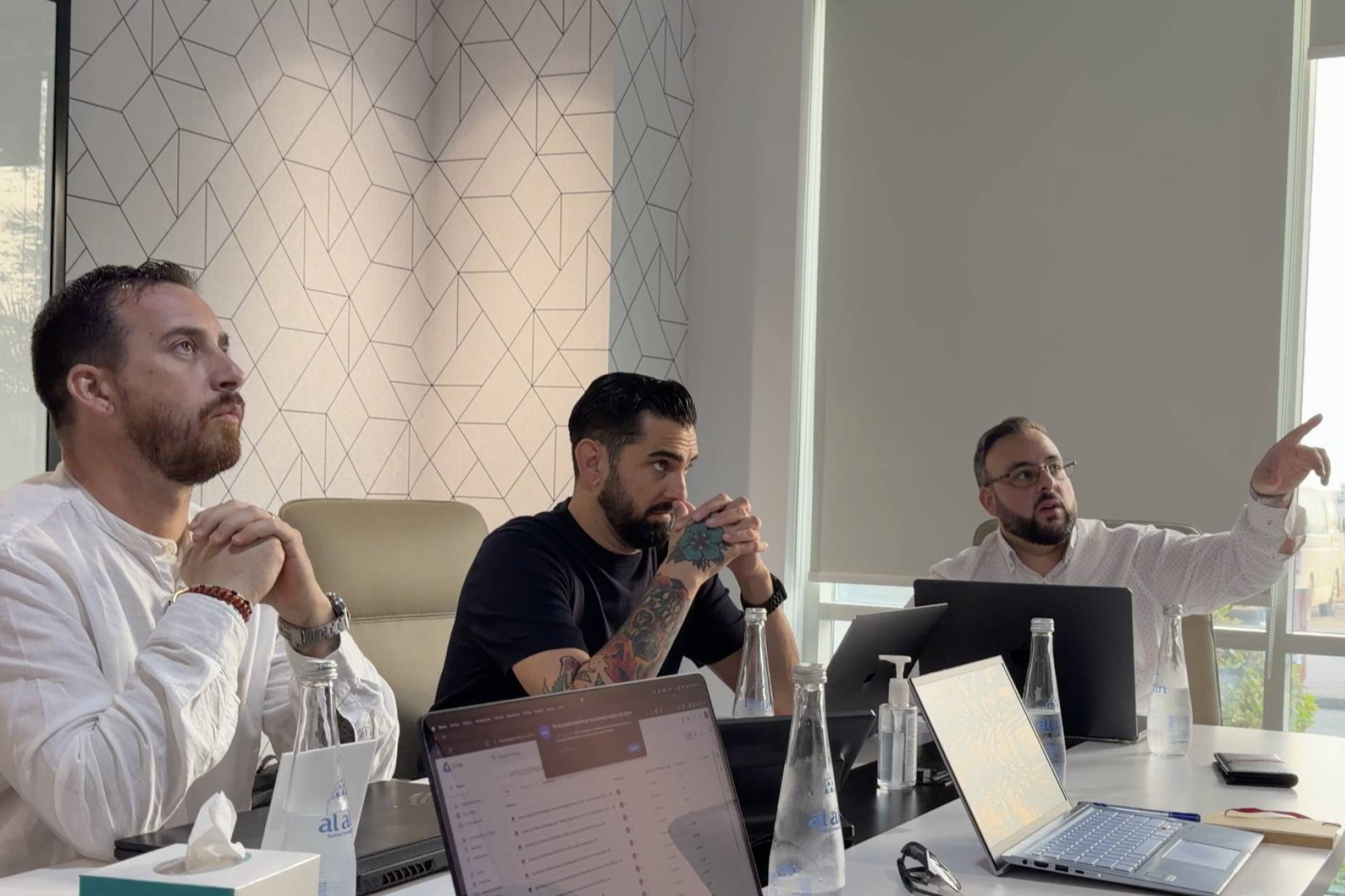 Whale Analytics deslumbra en la Dubai Forex Expo 2025 y fija el nuevo estándar mundial en inteligencia artificial para inversiones