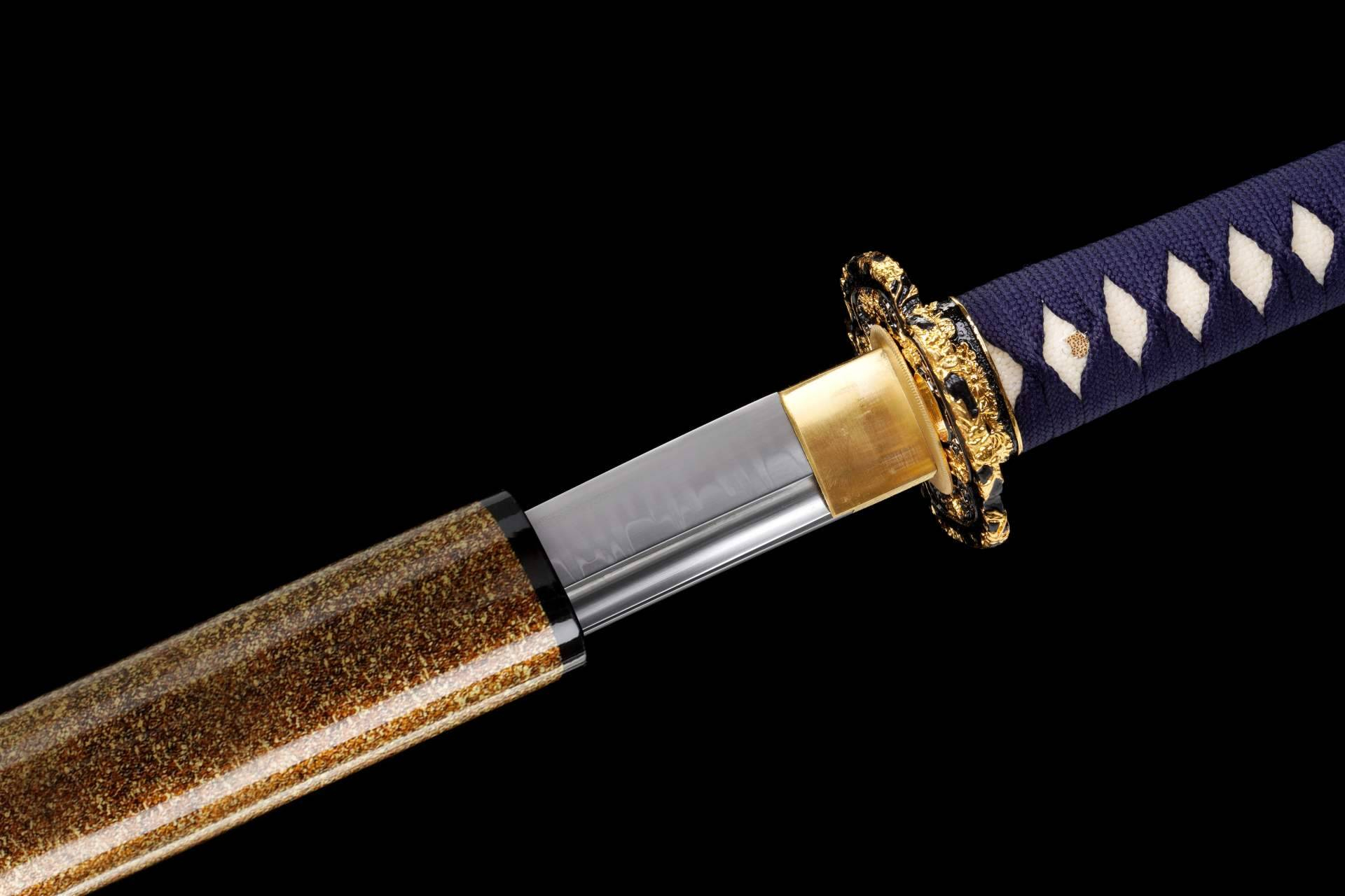 YariNoHanzo cumple 18 años y presenta una serie especial de katana numerada y firmada