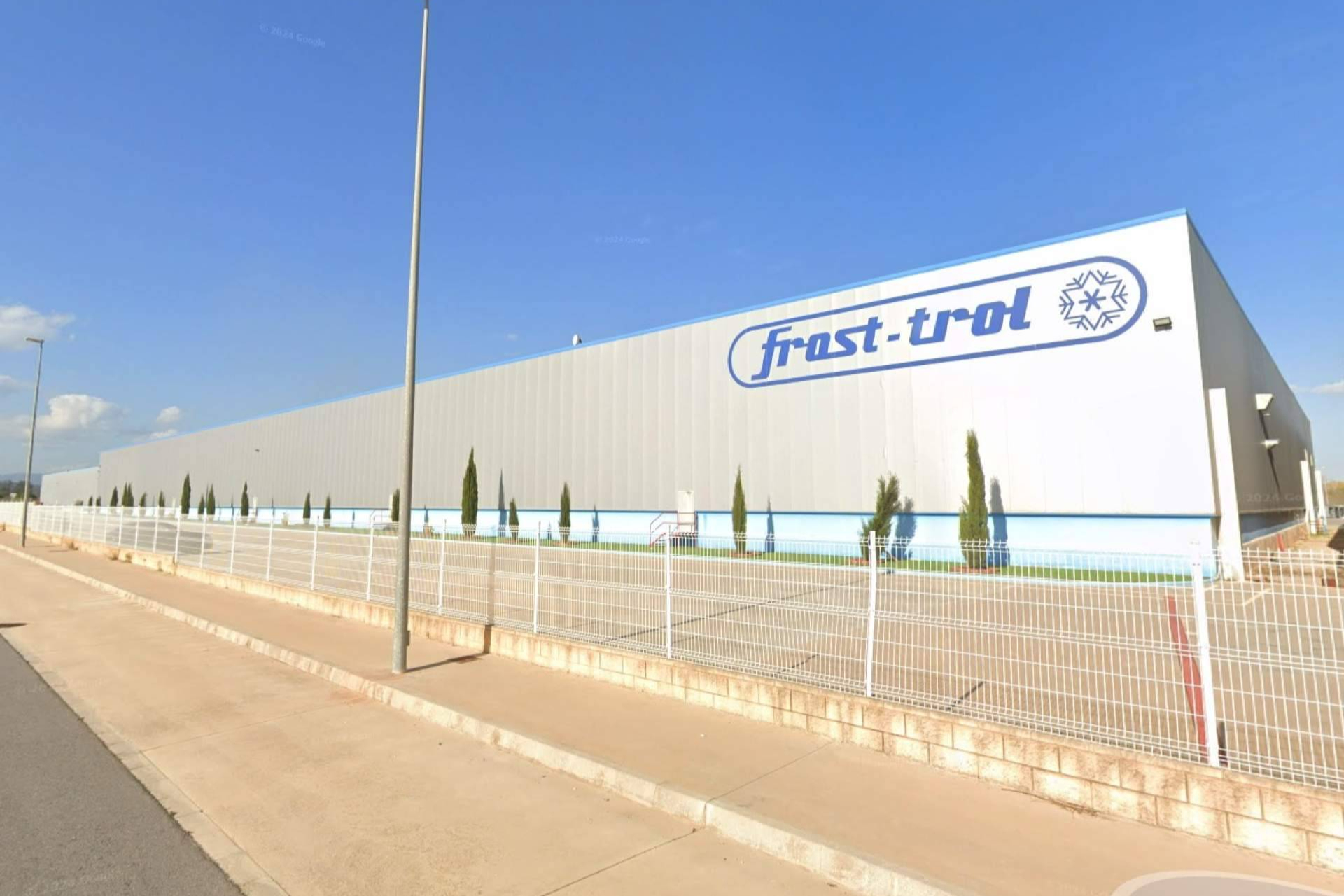 Sale a subasta la gran nave industrial de la castellonense Frost-Trol S.A con toda su maquinaria incluida